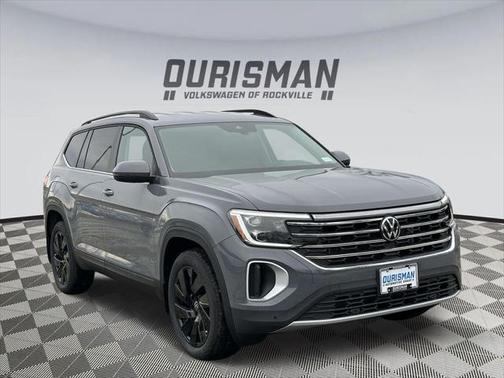 2025 Volkswagen Atlas 2.0T SE w/Technology 4MOTION