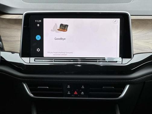 2025 Volkswagen Atlas 2.0T SE w/Technology 4MOTION