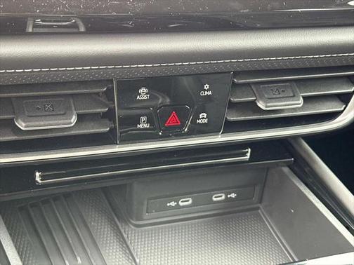 2025 Volkswagen Atlas 2.0T SE w/Technology 4MOTION