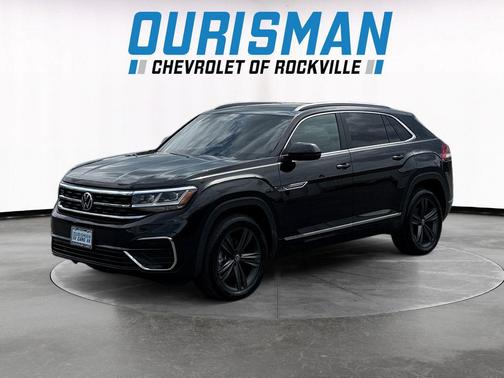 Deep Black 2022 Volkswagen Atlas Cross Sport 3.6L V6 SEL R-Line