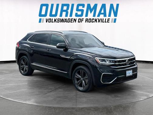 Deep Black 2022 Volkswagen Atlas Cross Sport 3.6L V6 SEL R-Line