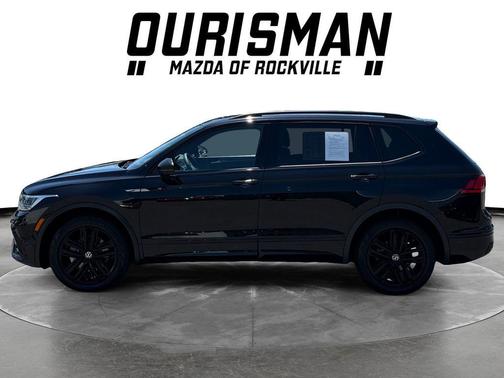 Deep Black 2022 Volkswagen Tiguan 2.0T SE R-Line Black 4MOTION