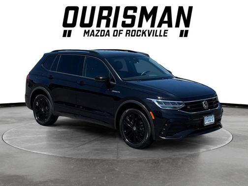 Deep Black 2022 Volkswagen Tiguan 2.0T SE R-Line Black 4MOTION