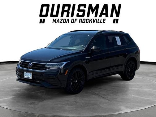 Deep Black 2022 Volkswagen Tiguan 2.0T SE R-Line Black 4MOTION