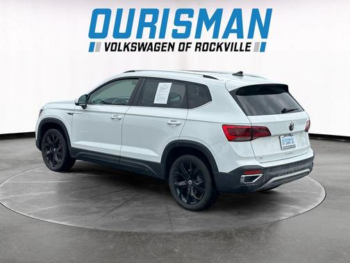 2024 Volkswagen Taos 1.5T SE