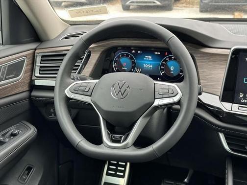 2025 Volkswagen Atlas 2.0T SEL Premium R-Line 4MOTION