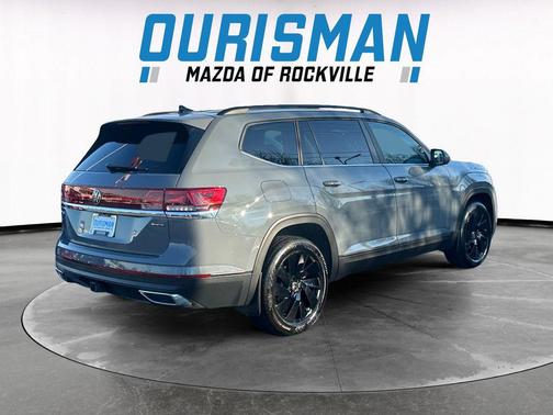 2025 Volkswagen Atlas 2.0T SE w/Technology 4MOTION
