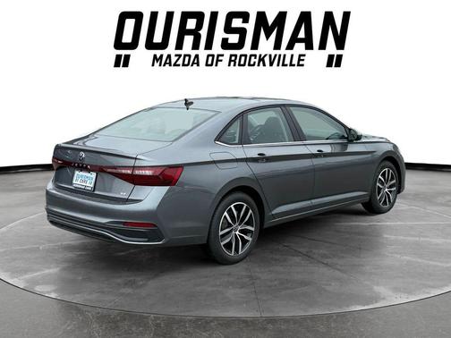 Platinum 2026 Volkswagen Jetta 1.4T SE
