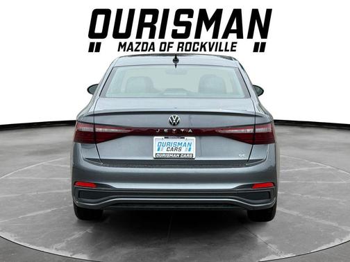Platinum 2026 Volkswagen Jetta 1.4T SE