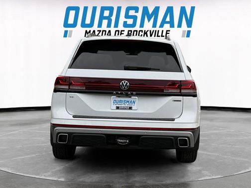 2024 Volkswagen Atlas 2.0T SE w/Technology 4MOTION