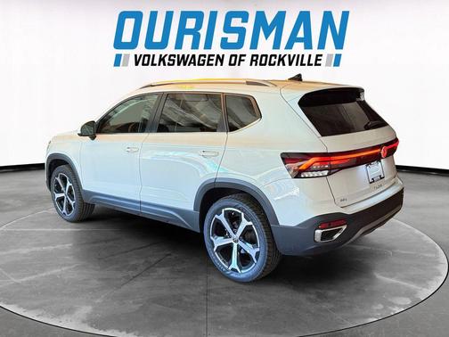 2025 Volkswagen Taos 1.5T SEL