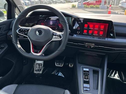 2022 Volkswagen Golf GTI 2.0T SE DSG