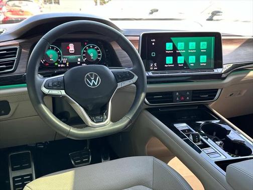 2025 Volkswagen Atlas 2.0T SEL Premium R-Line 4MOTION