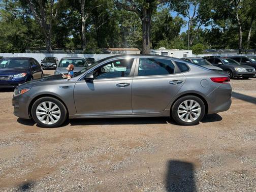 2017 Kia Optima LX
