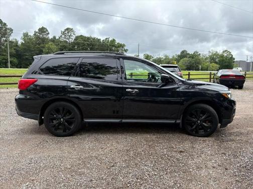 2018 Nissan Pathfinder SL