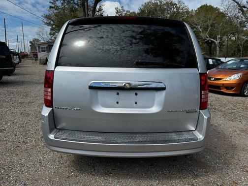 2010 Chrysler Town & Country Touring