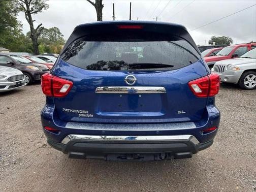 2017 Nissan Pathfinder Platinum