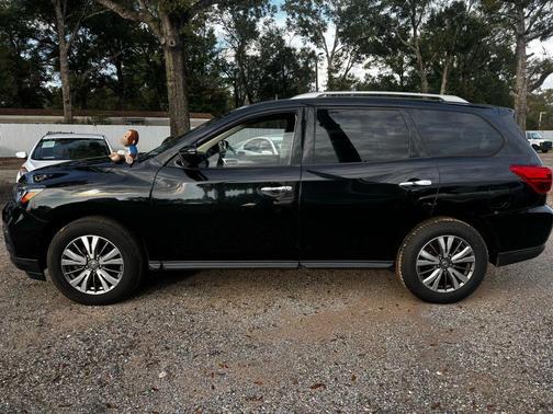 2020 Nissan Pathfinder SL Sport Utility 4D