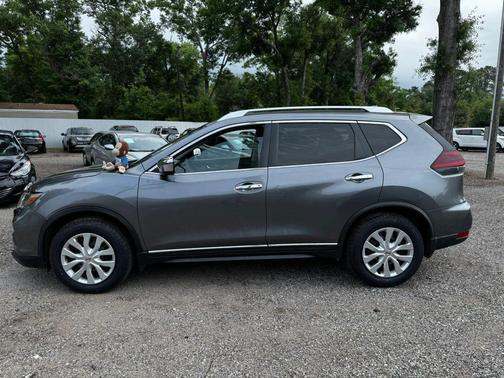2017 Nissan Rogue S