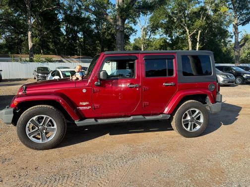 2012 Jeep Wrangler Unlimited Sahara