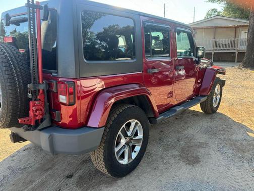 2012 Jeep Wrangler Unlimited Sahara