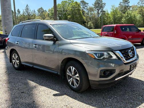 2017 Nissan Pathfinder S