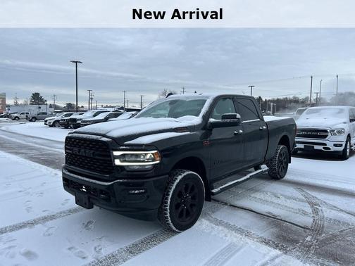 2022 RAM 2500 Big Horn Crew Cab 4x4 6'4' Box