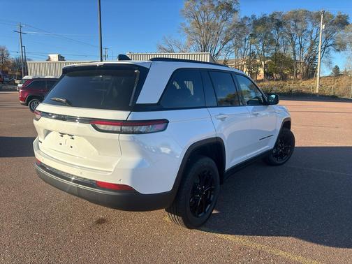 2025 Jeep Grand Cherokee Altitude
