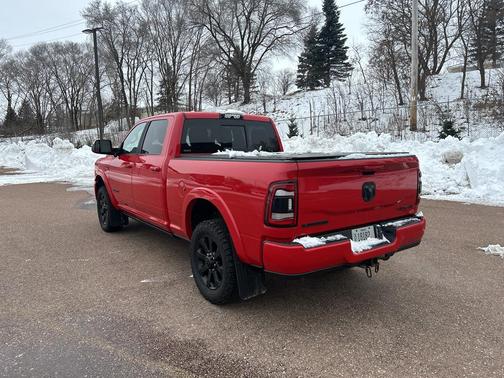 2020 RAM 2500 Laramie Crew Cab 4x4 6'4' Box