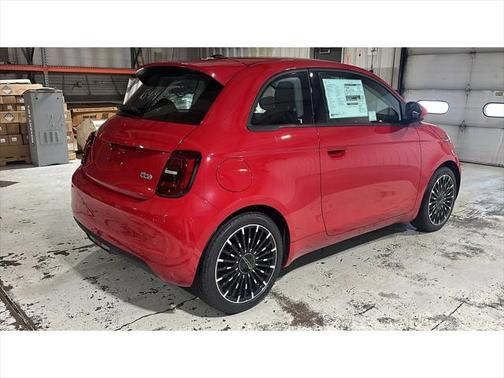 2024 FIAT 500e INSPI(RED) FWD