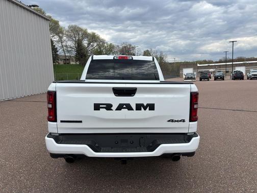 Bright White Clearcoat 2026 RAM 1500 Big Horn/Lone Star
