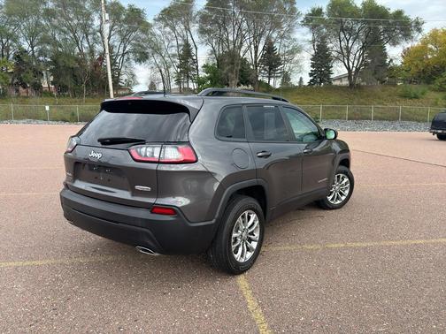 2022 Jeep Cherokee Latitude Lux