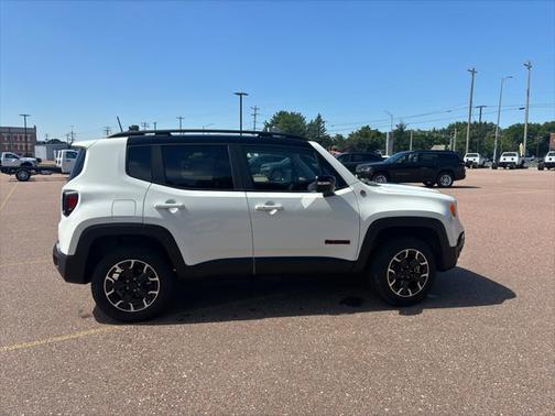 2023 Jeep Renegade Trailhawk