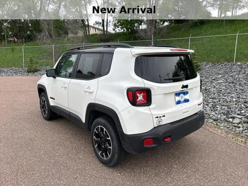 2023 Jeep Renegade Trailhawk