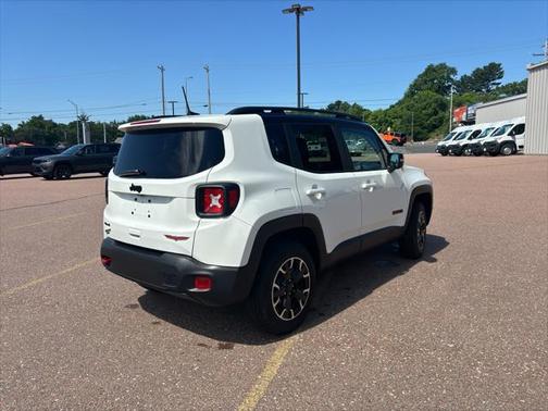 2023 Jeep Renegade Trailhawk