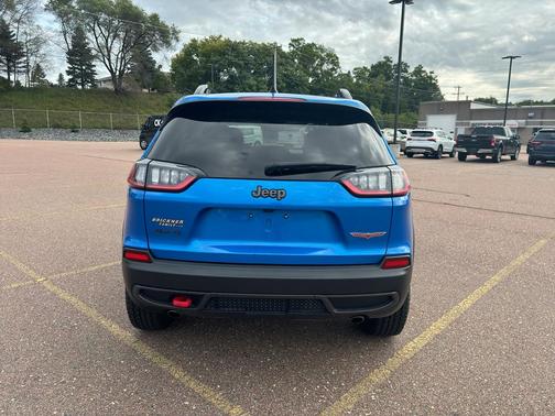 2022 Jeep Cherokee Trailhawk
