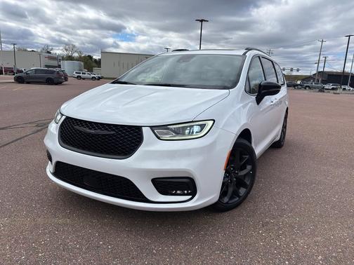 Bright White Clearcoat 2025 Chrysler Pacifica Limited