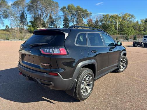 2022 Jeep Cherokee Trailhawk