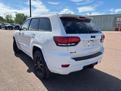 Bright White Clearcoat 2020 Jeep Grand Cherokee Altitude