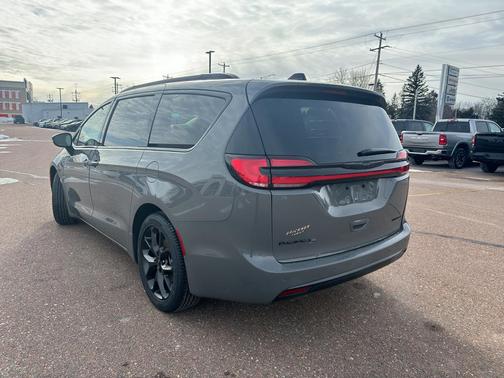 2025 Chrysler Pacifica Limited