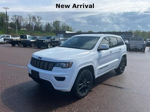 Bright White Clearcoat 2018 Jeep Grand Cherokee Altitude