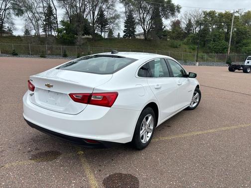 2022 Chevrolet Malibu 1LS