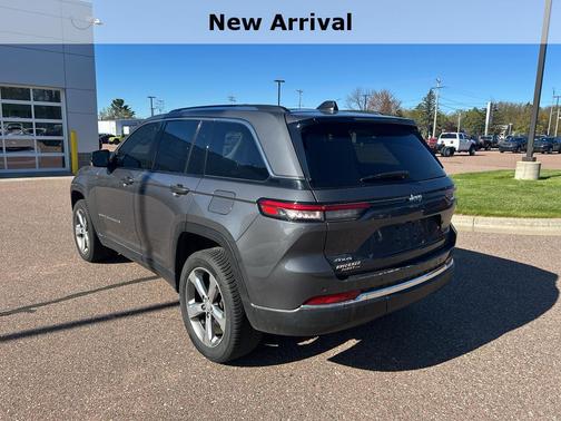 Baltic Gray Metallic Clearcoat 2022 Jeep Grand Cherokee Limited