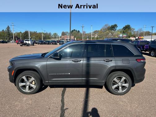 Baltic Gray Metallic Clearcoat 2022 Jeep Grand Cherokee Limited
