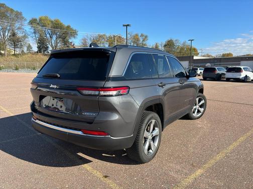 2022 Jeep Grand Cherokee Limited