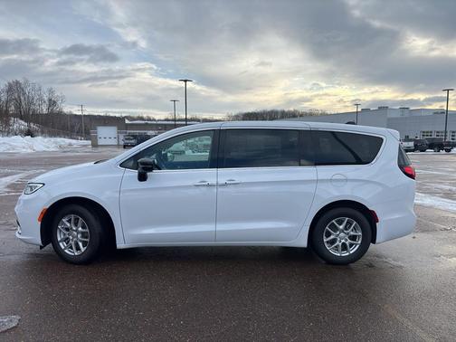 2026 Chrysler Pacifica L