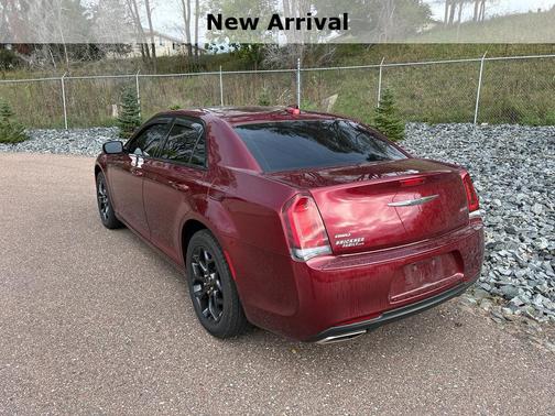 2019 Chrysler 300 Touring
