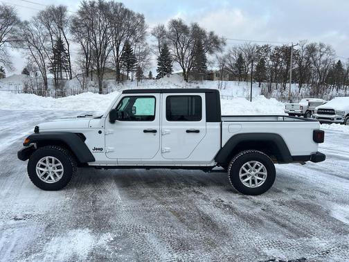 2023 Jeep Gladiator Sport S