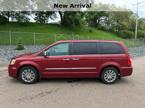 Deep Cherry Red Crystal Pearlcoat 2016 Chrysler Town & Country Touring-L