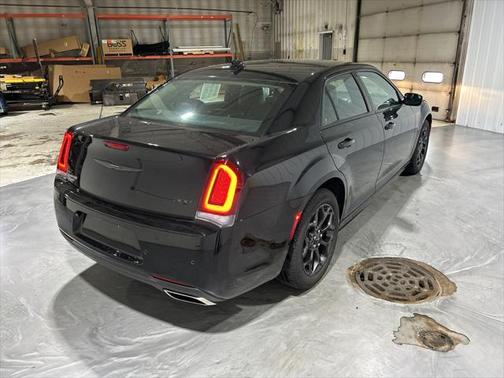 2022 Chrysler 300 Touring